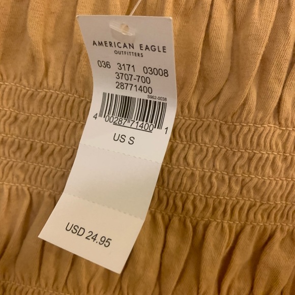 Nude ruffle cropped tanktop - Picture 2 of 4